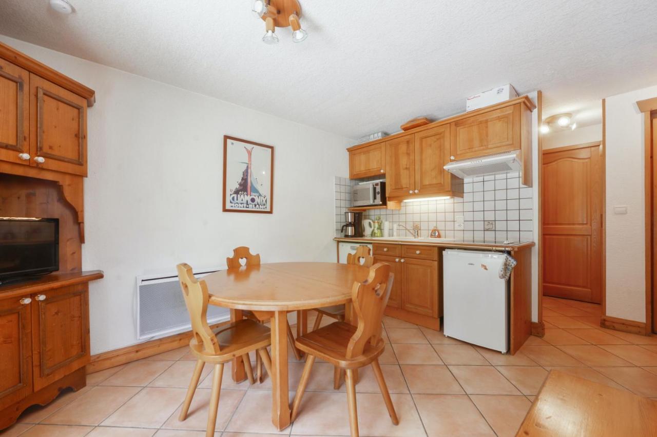 Appartement Chaleureux Les Houches 29 M² Piscine Partagee Exterior photo